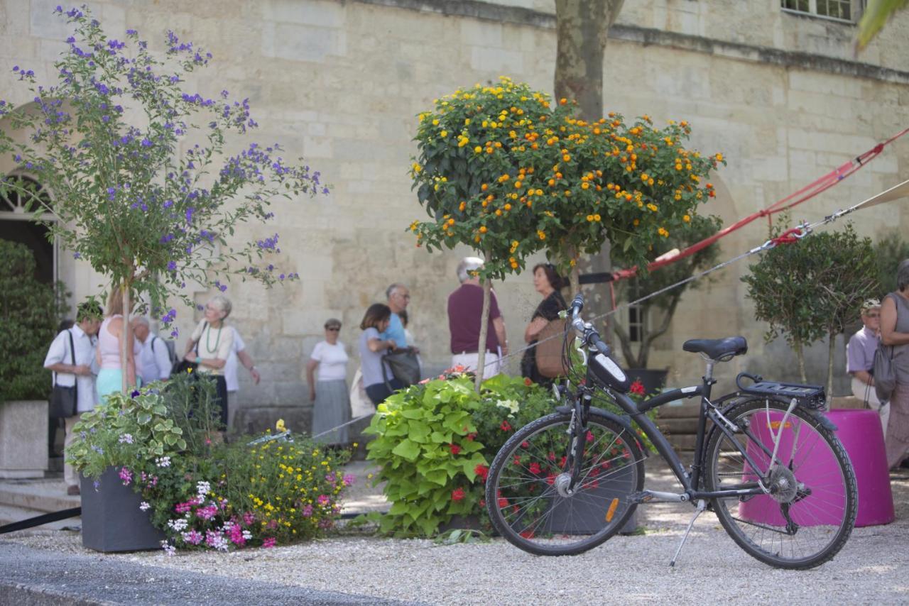 Les Chambres De L'Abbaye Saintes Exterior foto