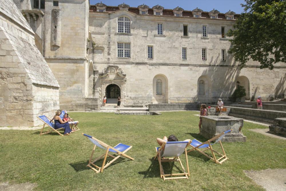 Les Chambres De L'Abbaye Saintes Exterior foto